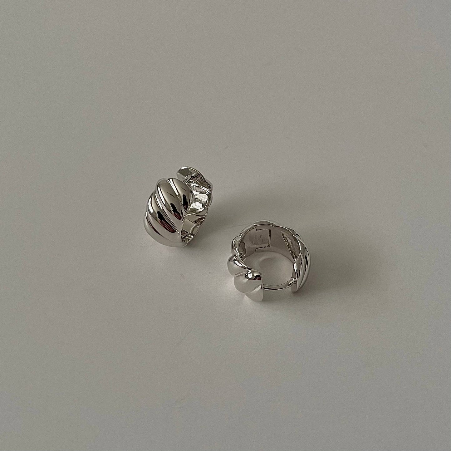 Mia Huggie Earrings - Silver