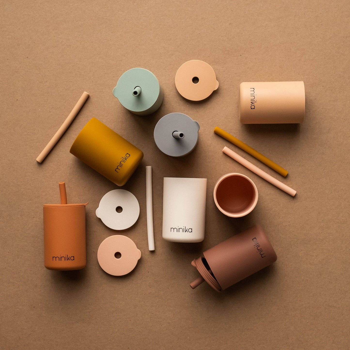 Straw cup with straw - Almond