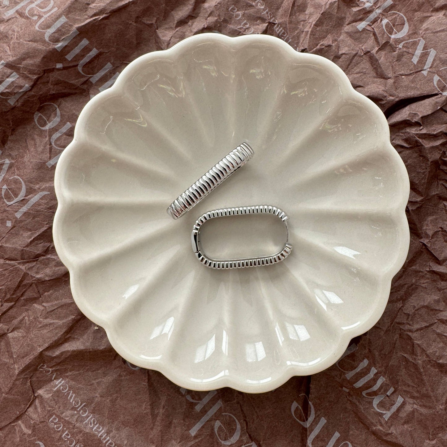 Large Ray Ribbed 2.0 Earrings - Silver