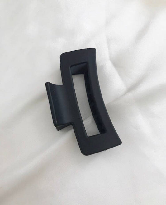 Medium Black Matte Claw Clip