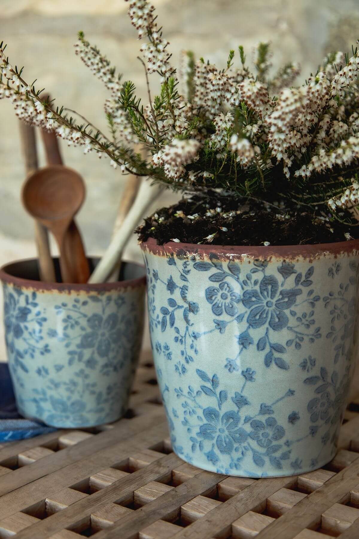 6.5 INCH POT WITH BLUE FLORAL PATTERN