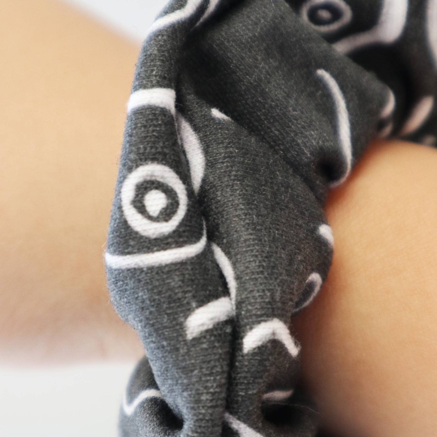 Organic Cotton Hair Scrunchie - Woman Series (Black)