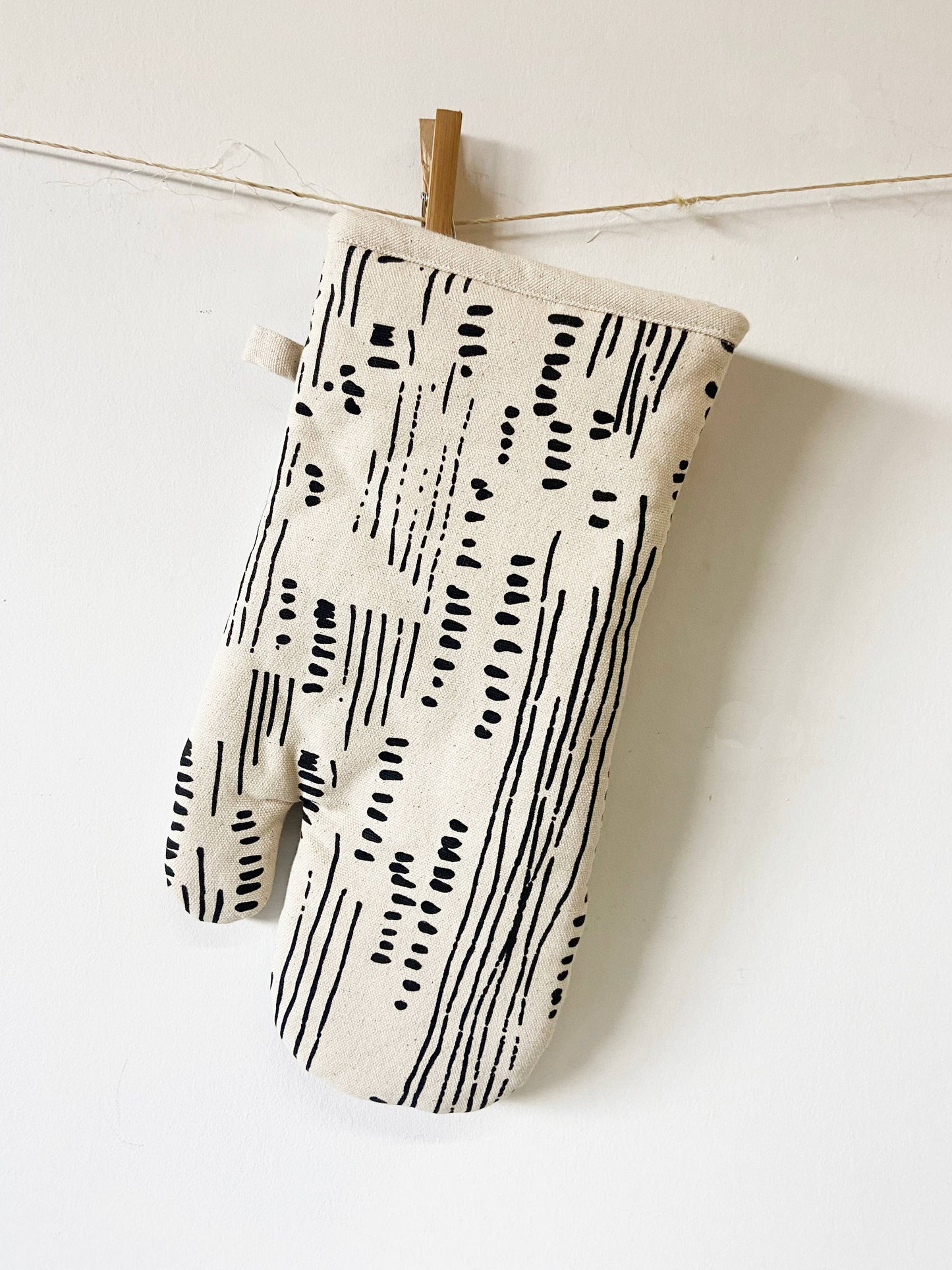 Natural Cotton Oven Mitts - Abstract Pattern