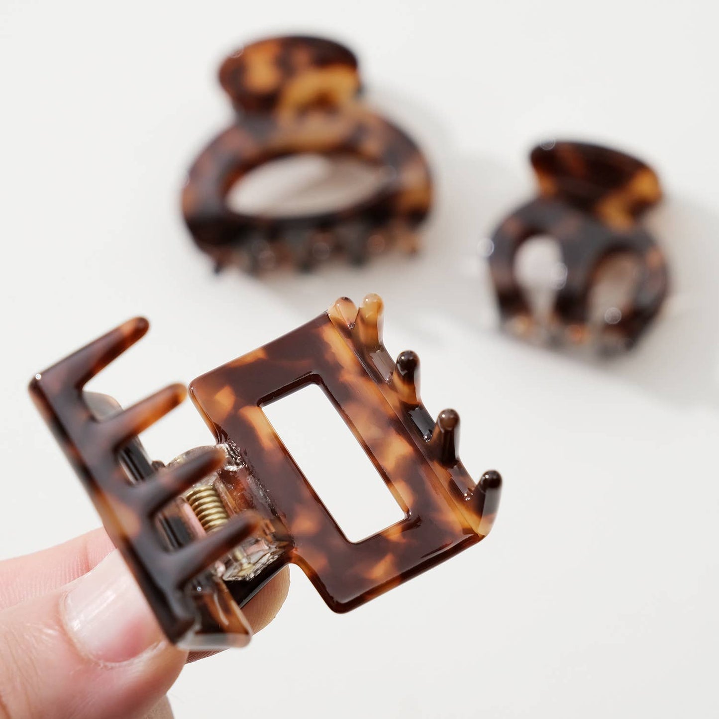 Deep Tortoise Mini | Assorted Mini Claw Clips