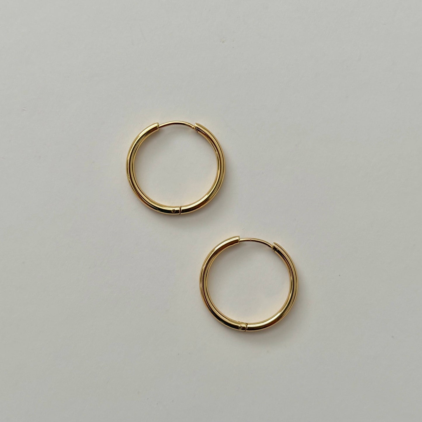 Minimal Hoops 22mm