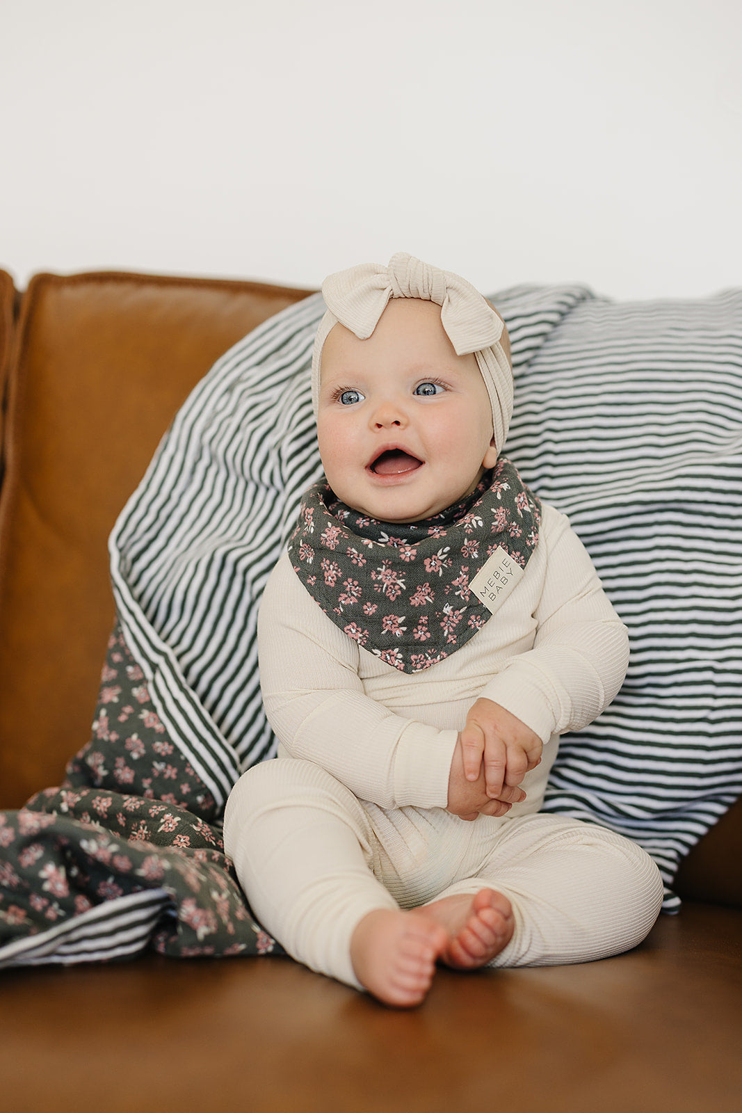 Muslin Bib - Olive Bloom