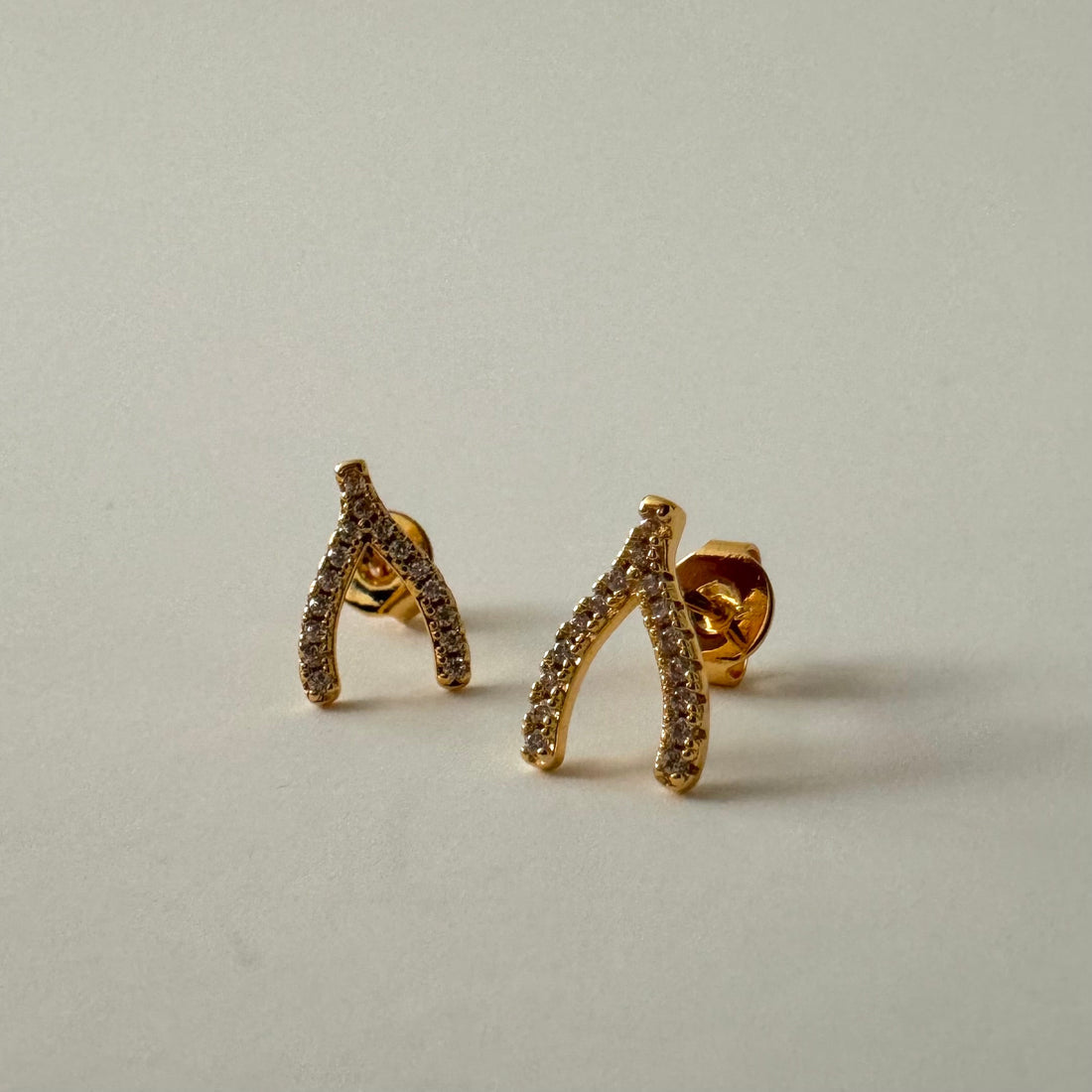 Wishbone Studs- Gold