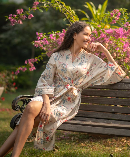 Bouquets & Bows Kimono