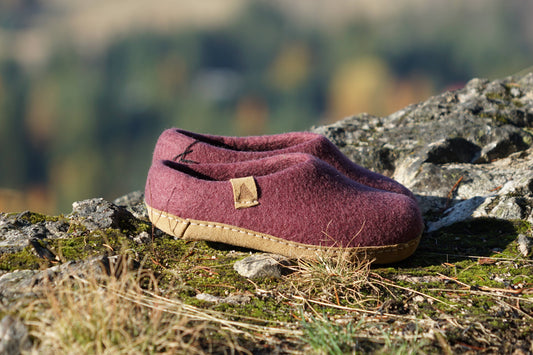 The Cottager Slippers - Eggplant