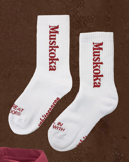 Muskoka Evergreen Love White/Cranberry Serif Crew